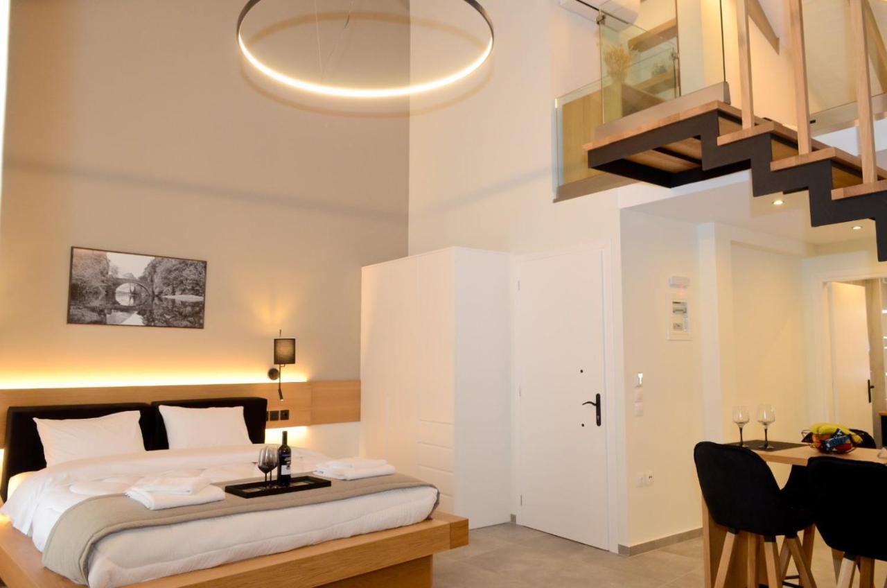 Roloi Suites Nafpaktos Buitenkant foto