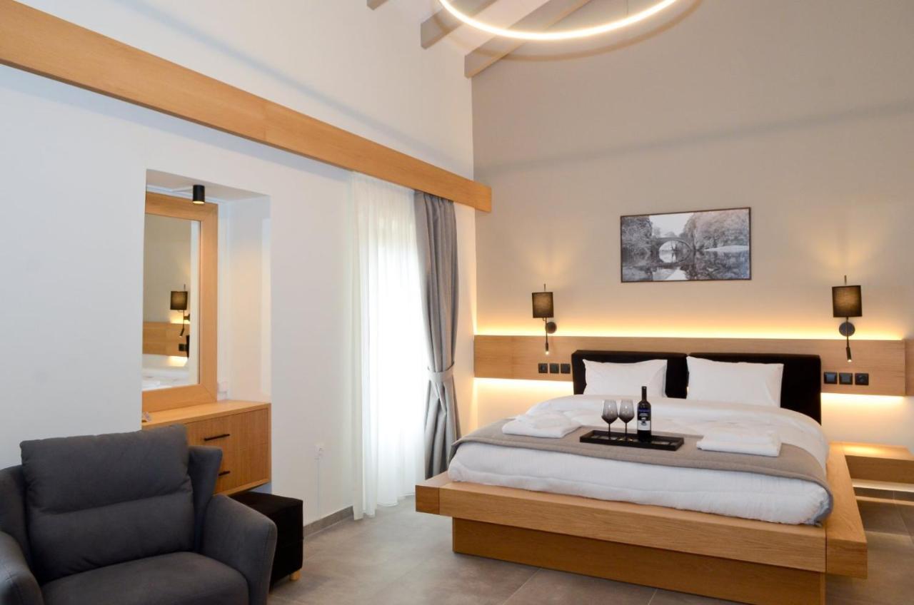 Roloi Suites Nafpaktos Buitenkant foto