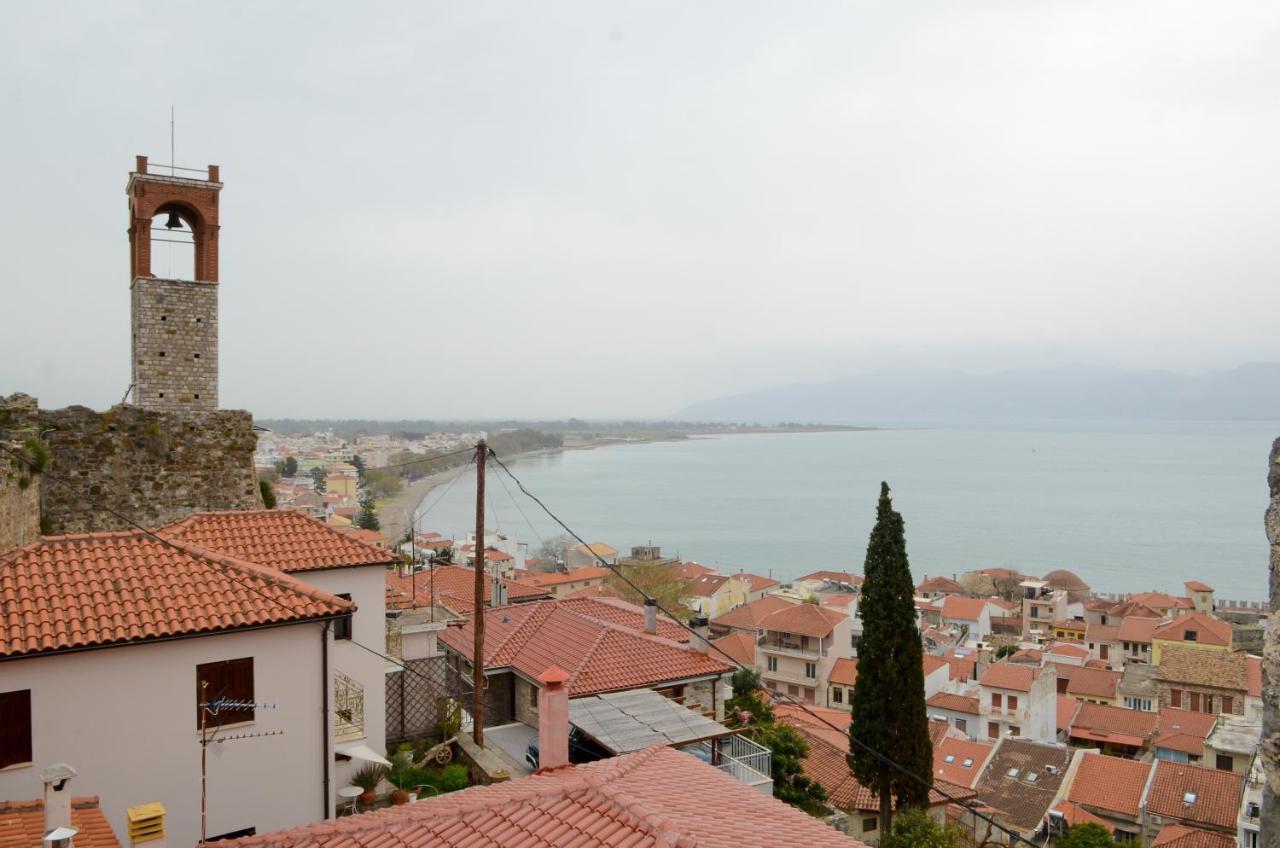 Roloi Suites Nafpaktos Buitenkant foto